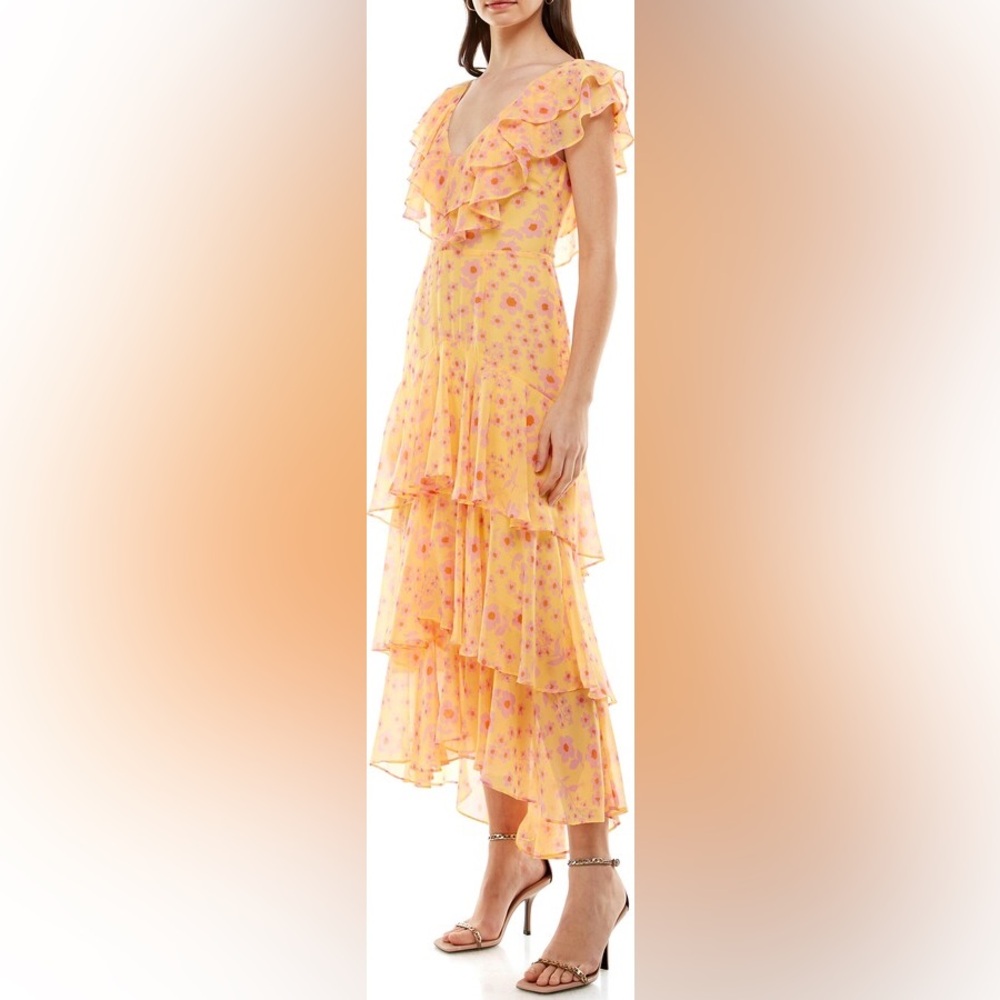 Wayf floral ruffle dress 💛💗